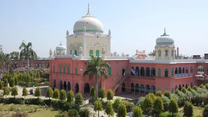 Darul Uloom Deoband, subcontinent’s largest seminary of Muslim clerics and scholars strongly opposed partition of India since it’s inception and called for a united India.
